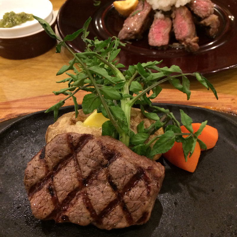 熟成フィレステーキ100g(フォルクス イースト21店)