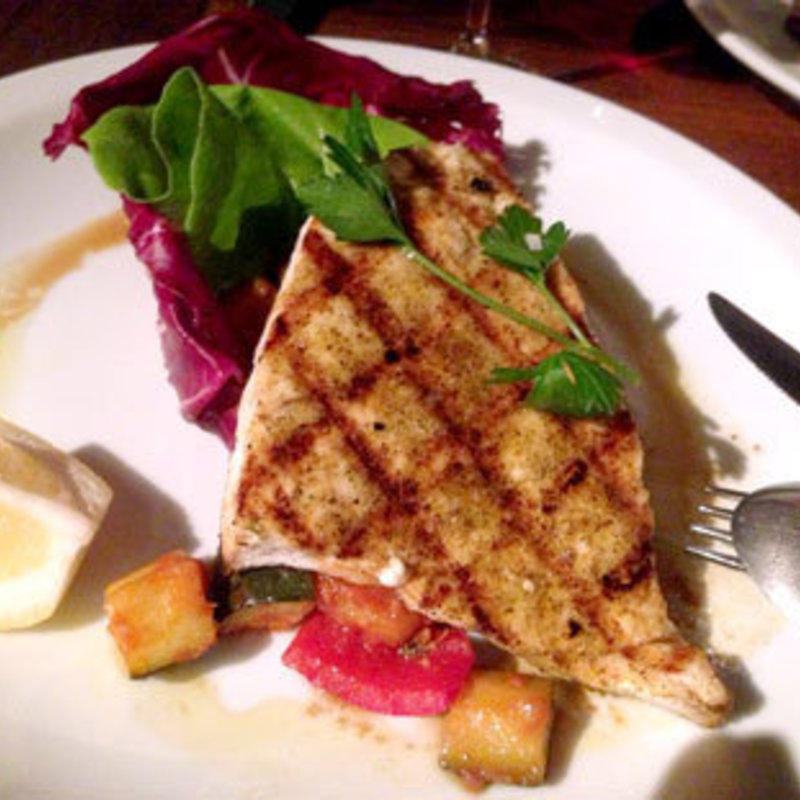 メカジキのグリルステーキ、ラタトゥイユ添え(IVY PLACE)