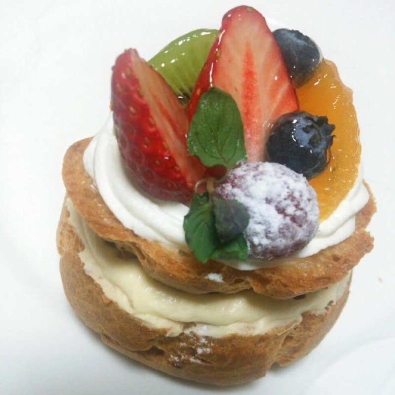 フルーツシュー(トラットリア・ピッツェリア・サルヴァトーレ （Salvatore）)