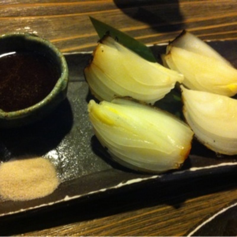 淡路産玉ねぎの炙り(いろり家 東銀座本店)