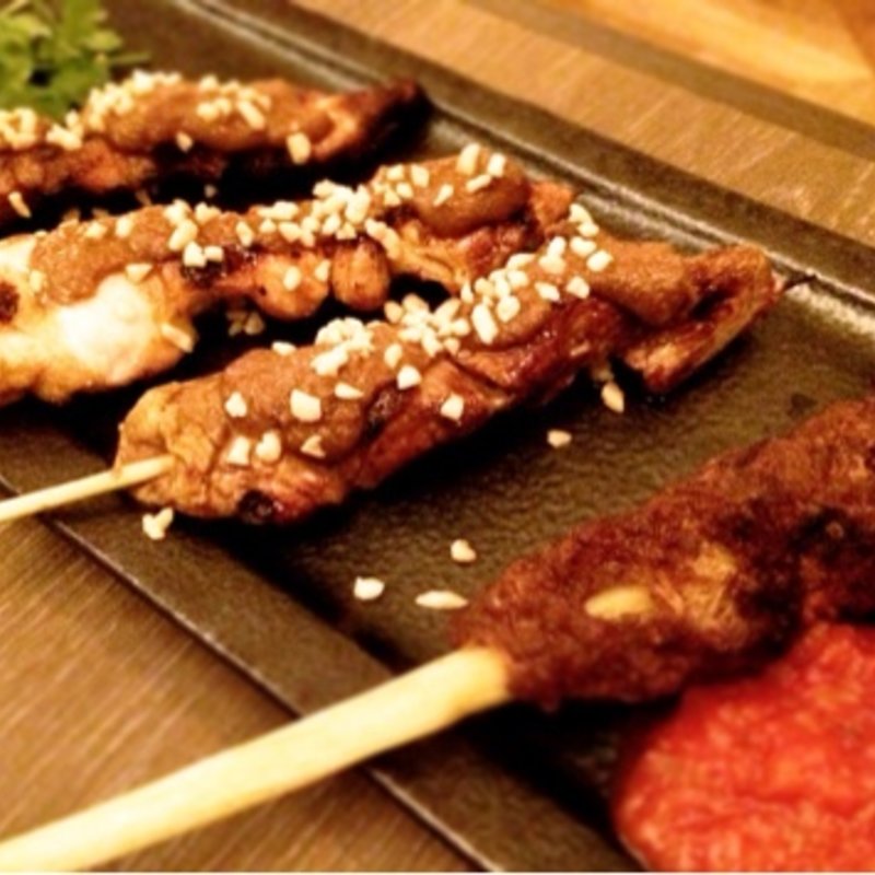 バリの串焼き　サテ盛り合わせ(新宿ランブータン)