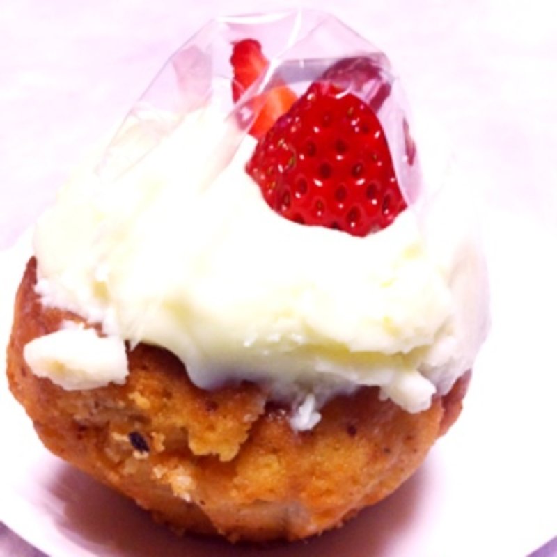 ヘーゼルナッツのカップケーキ(ターブル・オギノ)