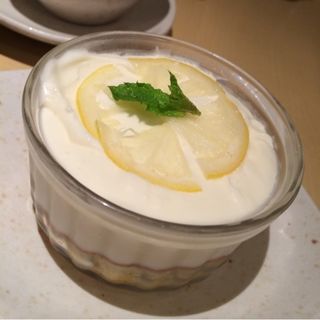 塩レモンケーキ(畑の厨 膳丸 新宿店 （はたけのくりや ぜんまる）)
