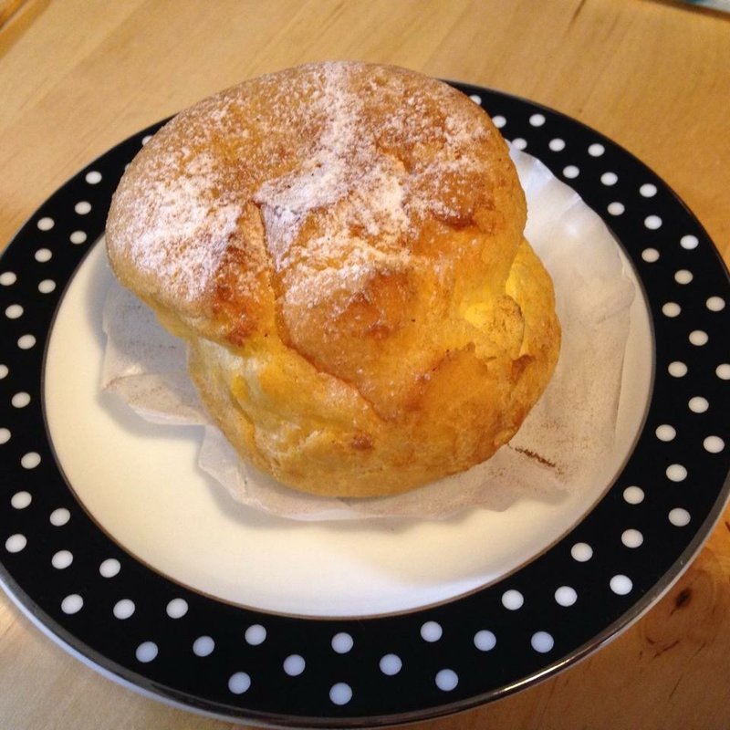 シュークリーム カスタード (ファブリス・ジロット あべのハルカス近鉄店)