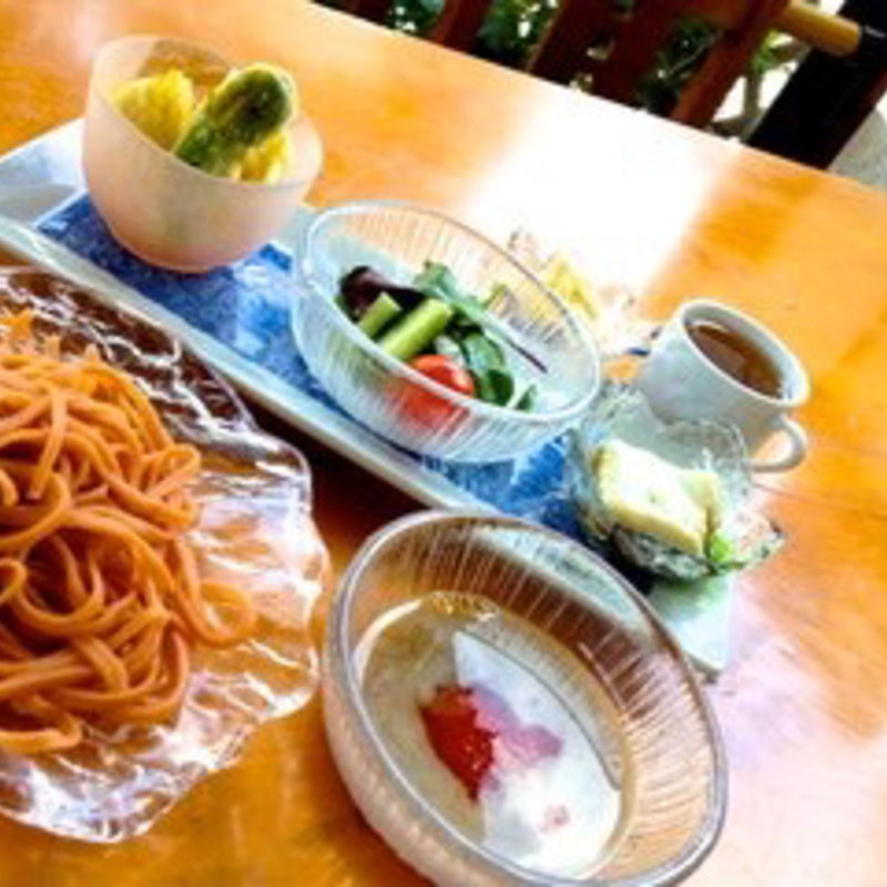 トマトそばのセット(手打ちそば ふじや)