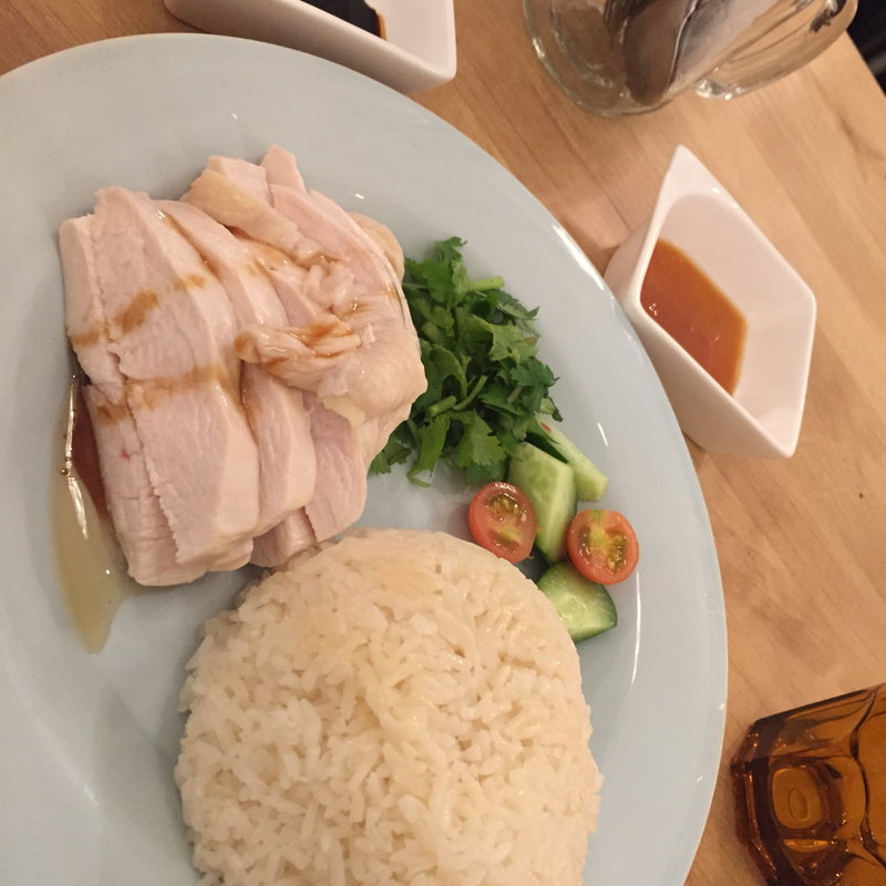 タイ風チキンライス　カオマンガイ(スペースジョイ)