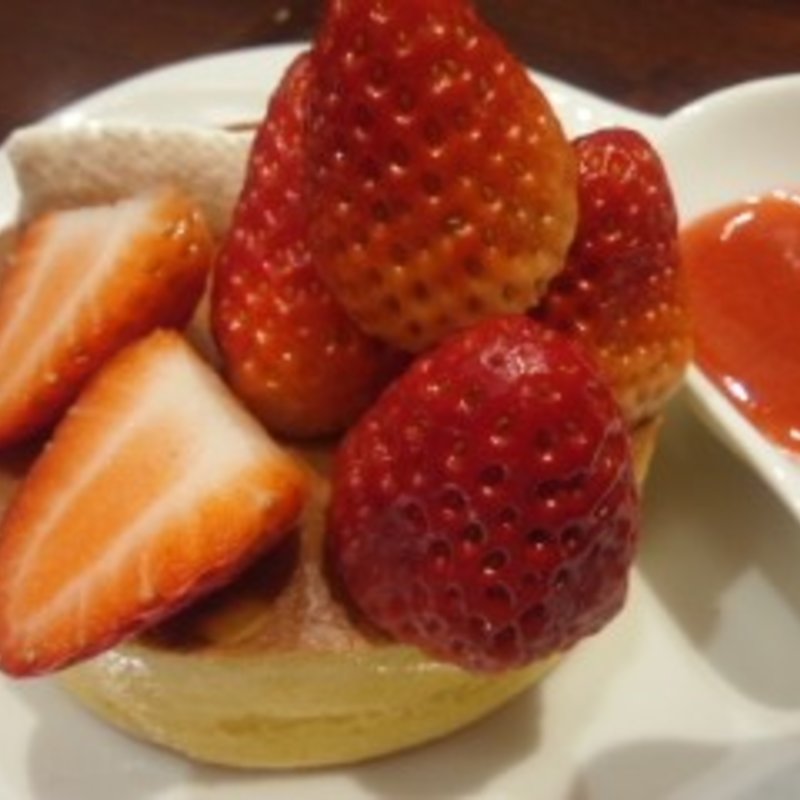 静岡産紅ほっぺ(Parlor Vinefru 銀座)