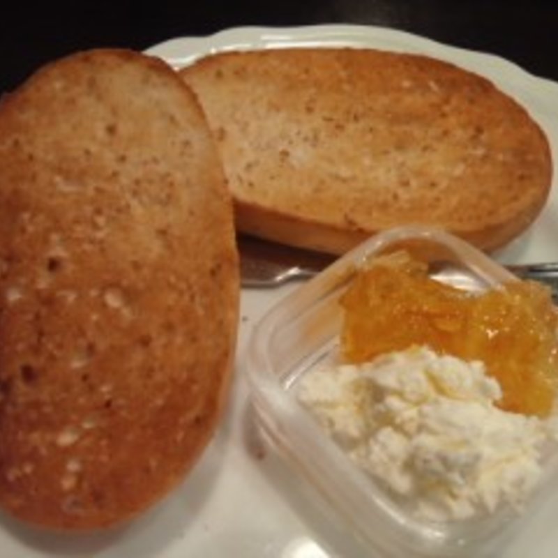 ソフト全粒パン＋ブレンド(円山坂下 宮越屋珈琲本店 (まるやまさかしたみやこしやこーひーほんてん))