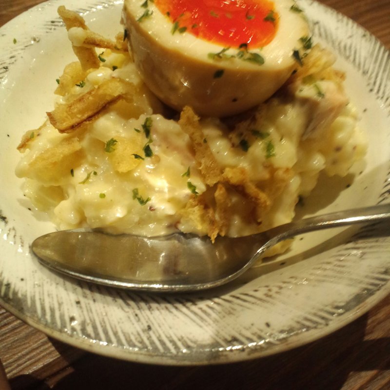 燻製秋鮭の北海ポテトサラダ(農家ごはん つかだ食堂 武蔵小杉店)