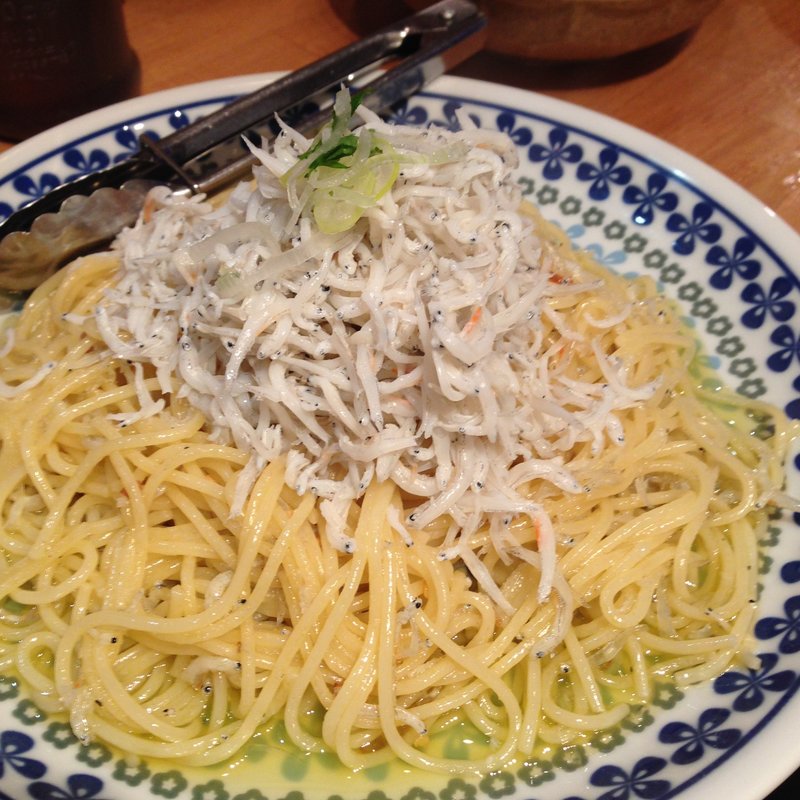 釜揚げしらすのペペロンチーノ(くぅーでしゃ・ネコ円倶楽部)