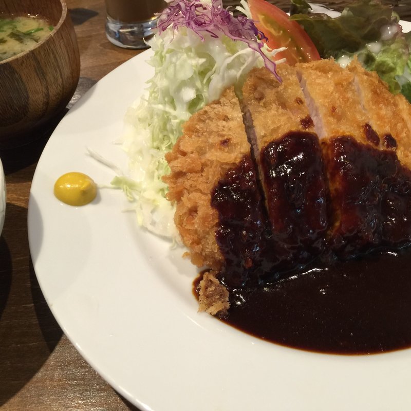 ご馳走のポークカツレツ デミグラスソース仕立て(Dining cafe Garden （ダイニング カフェ ガーデン）)