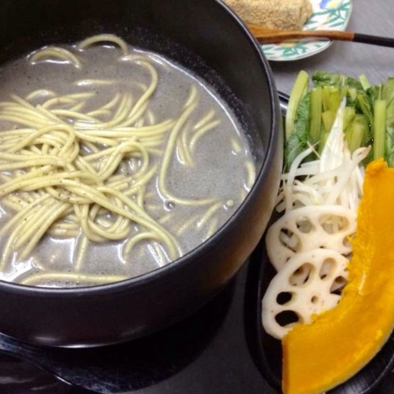 黒ごま豆乳担々麺(isshin)