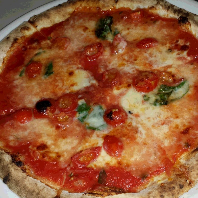 石窯焼きピザ(ピッツォランテ スパッカ ナポリ （Pizzo Rante Spacca Napoli）)