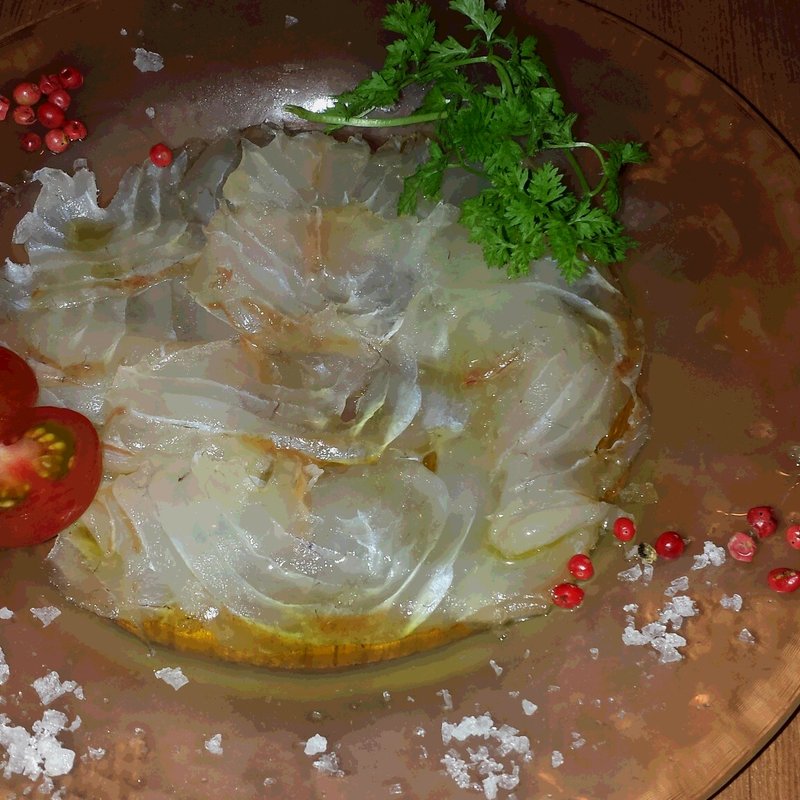 獲れたて鮮魚のカルパッチョ(ターブル　ド　ペール )