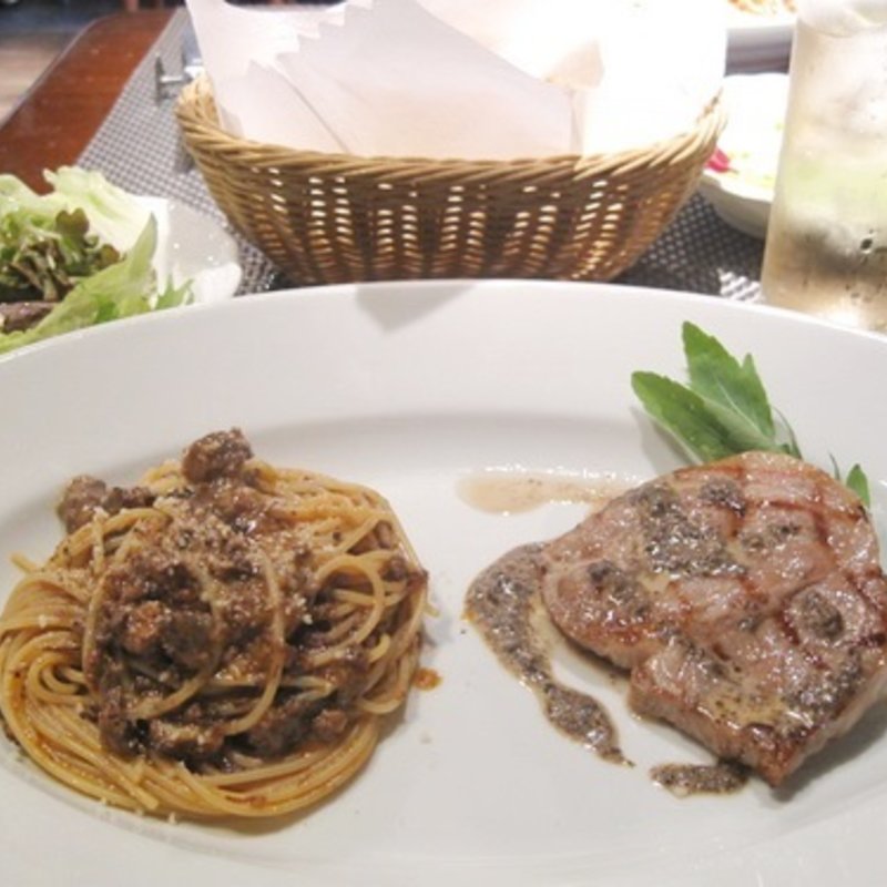 パンチェッタとさいたま市産ルーコラのスパゲッティ と(ディアボラ 浦和店)