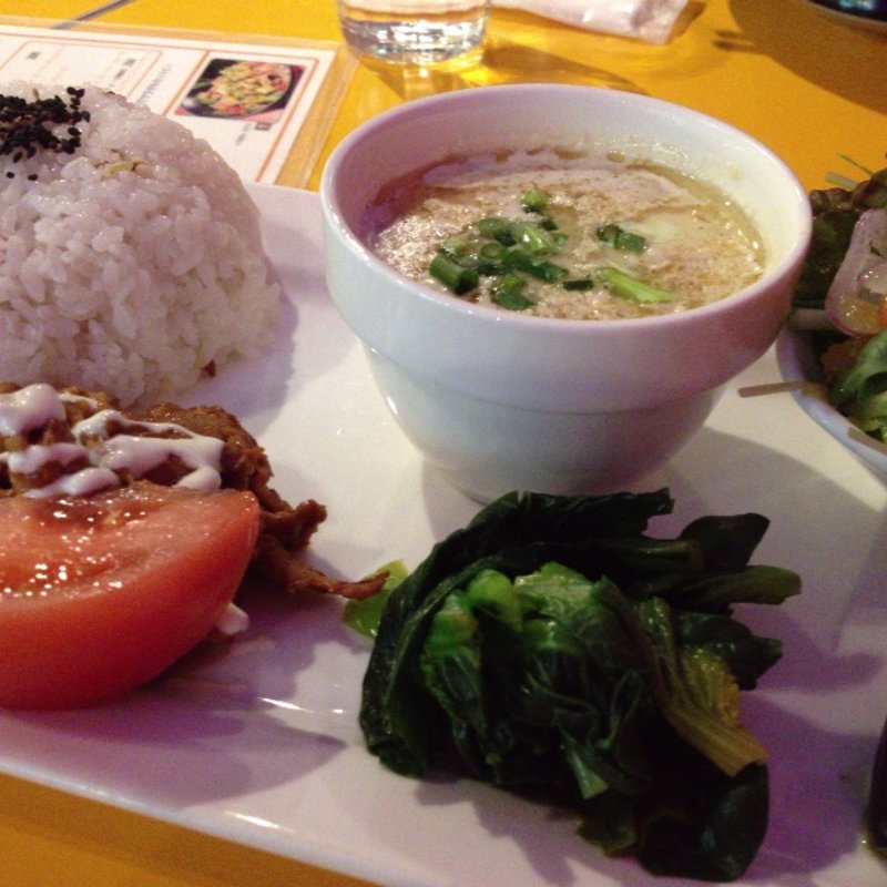 日替わりデリプレート(KICK BACK CAFE)