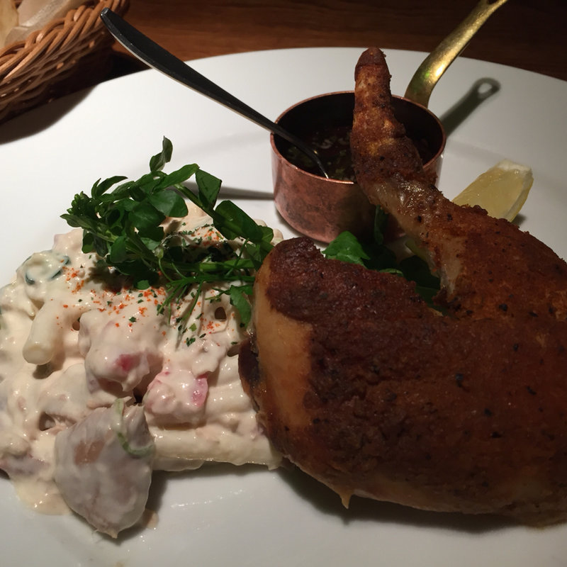 ロティサリーチキン＆パスタサラダ(ROTI ROPPONGI Wine&Craft Beer Brasserie)