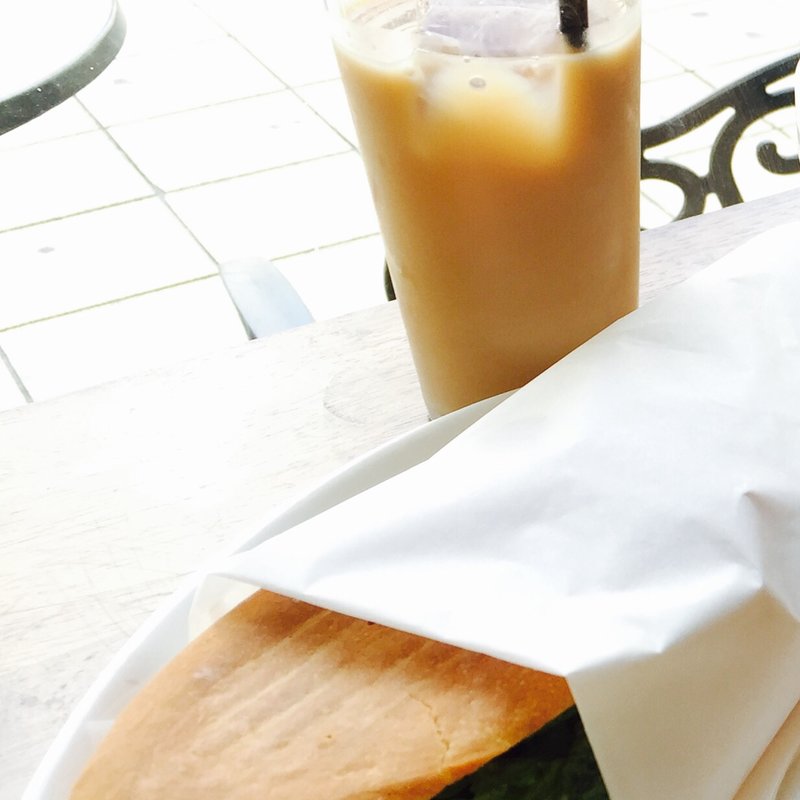 パニーニランチ(サレルノ)(Muu Muu&il Bar CENTRAL BANCO （ムウムウ エイル バール・セントラル バンコ）)