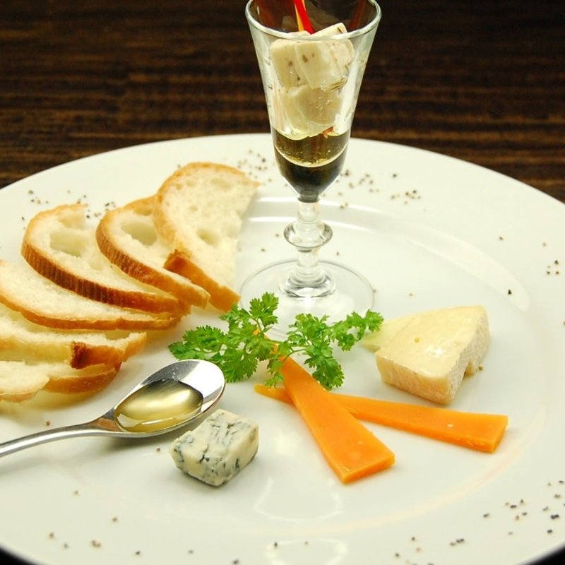 チーズ盛り合わせ(トコトコ )