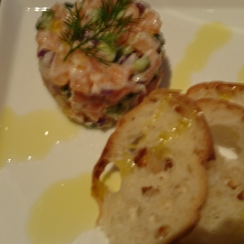 自家製ノルウェーサーモンのタルタル(サウス パラダイス カフェ)