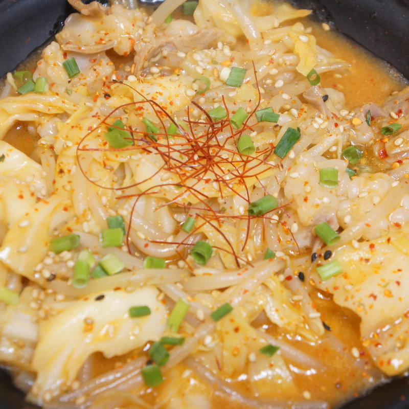 牛ホルモン鉄板焼き(串じまん （くしじまん）)