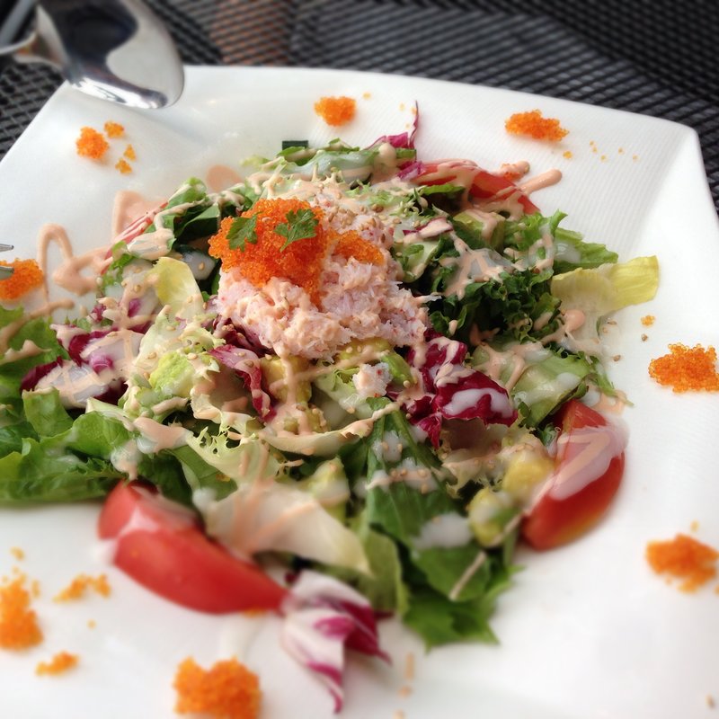 カニとアボカドのサラダ(BEER NEXT 横浜赤レンガ倉庫店)