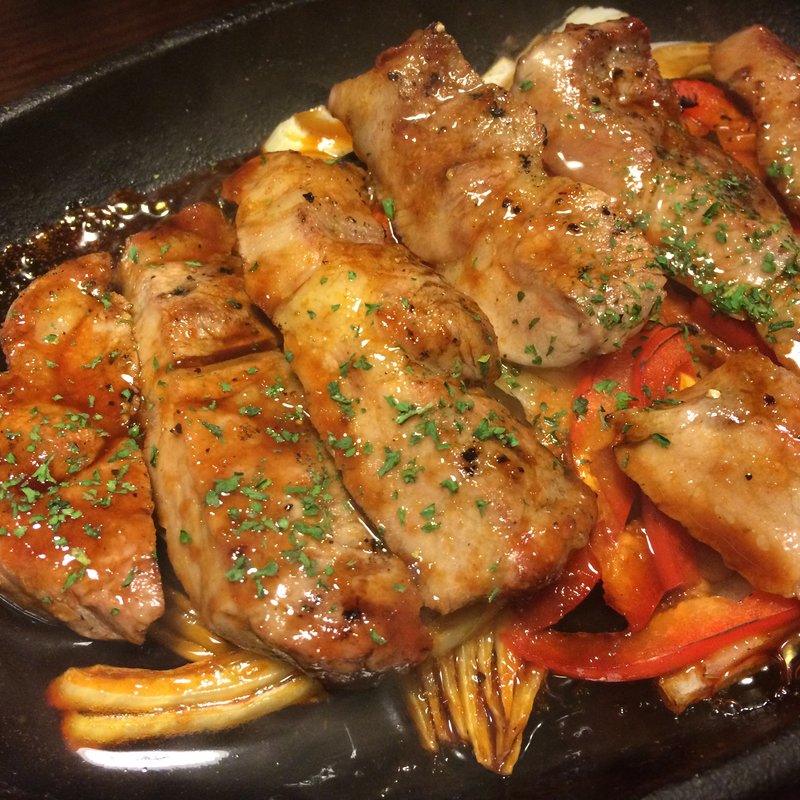 自家製たれの厚切りポークジンジャー(Meet　Meats　5バル　 高田馬場店)