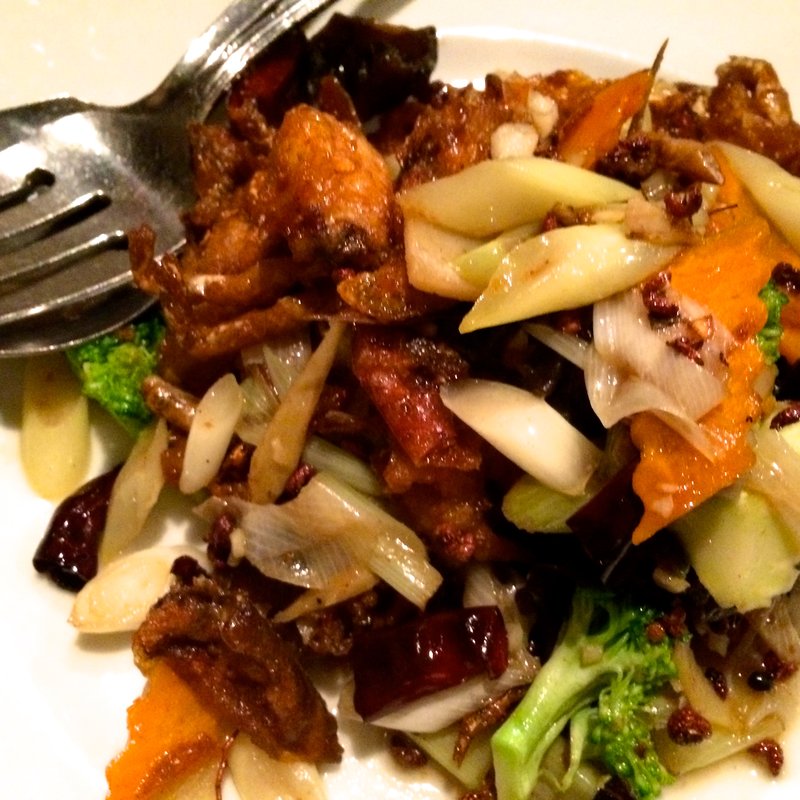 ソフトシェルクラブ一匹の春雨とネギ炒め(媽媽厨房)