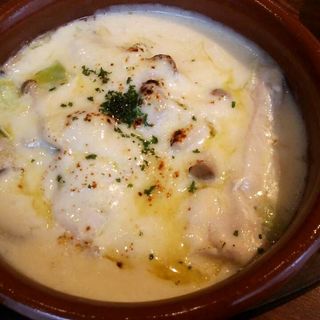 鶏肉のチーズ焼き　木の子とキャベツのホワイトソース(ランチ)(Unico西梅田 （ウニコニシウメダ）)