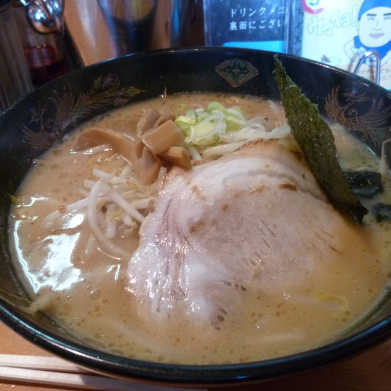 醤油ラーメン（魚介）(麺房長谷川)