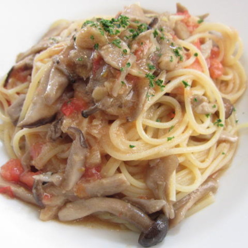 キノコペペロンチーノスパゲッティー(ピスタッキオ)