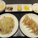 焼き餃子と五目炒飯セット(多謝)