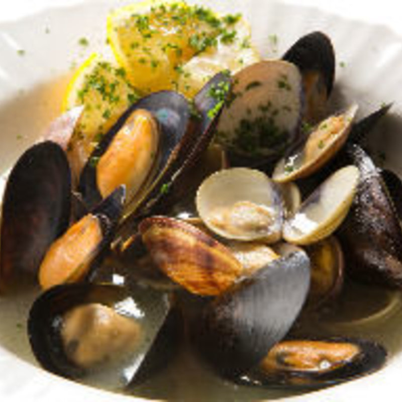 貝のワイン蒸し(ラ・アーニー・マリス)