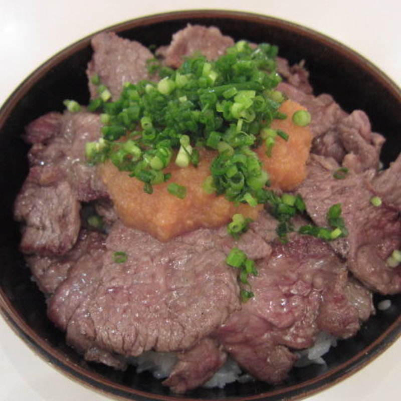 牛ステーキ丼(とんかつたちばな )