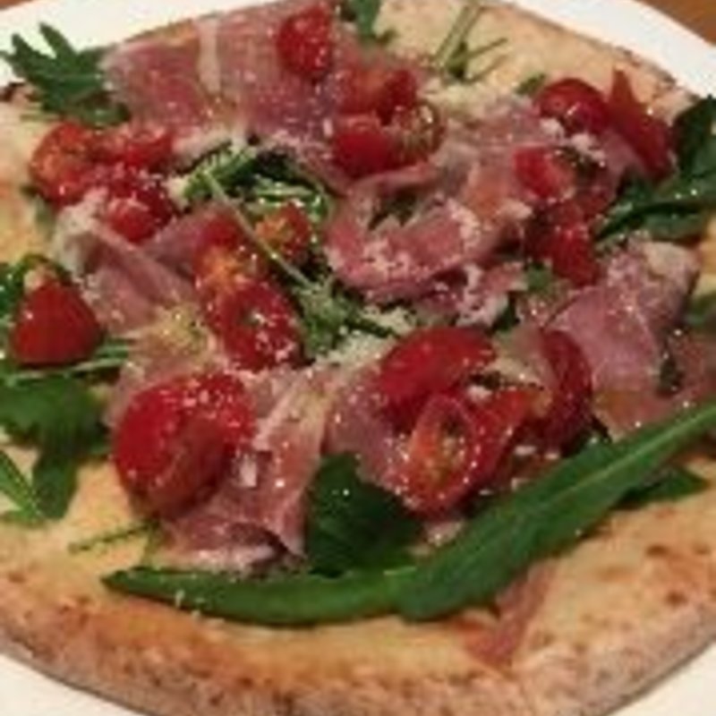 ピッツァ プロシュート ルッコラ(ラ・アーニー・マリス)