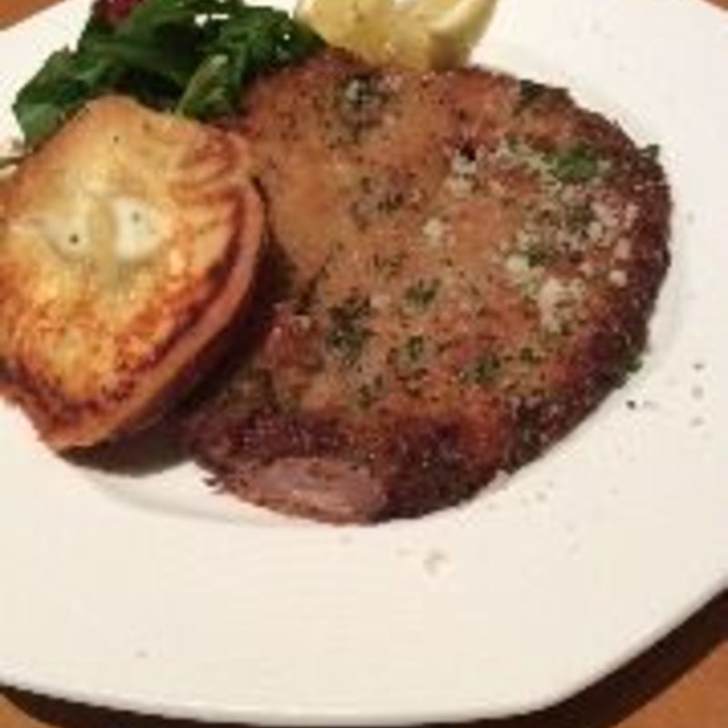 仔牛モモ肉のミラノ風カツレツ(ラ・アーニー・マリス)