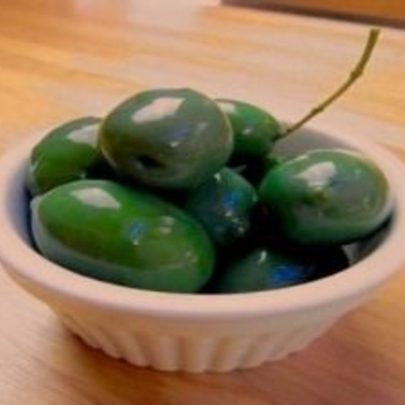 グリーンオリーブ(生ハム食べ放題のお店イタリアンバルCafeMiele)