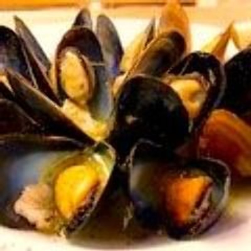 ムール貝の白ワイン煮(生ハム食べ放題のお店イタリアンバルCafeMiele)