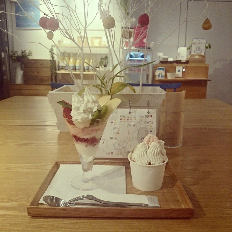 ジェラートパフェ(ウッドベリーズ 本店)