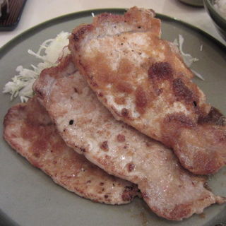 豚ロース生姜焼き定食(とんかつたちばな )