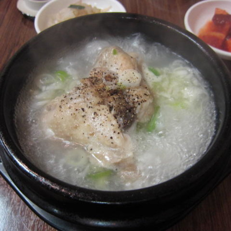 参鶏湯(韓家)