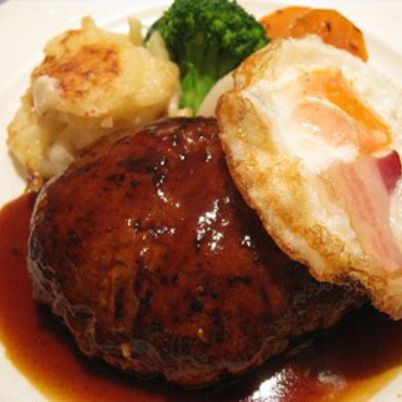 ハンバーグ ベーコンエッグ添え(レストラン 七條 (シチジョウ))