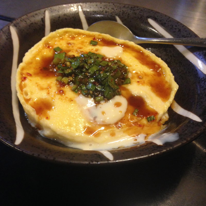 自家製温豆腐(鉄板焼屋 人生の楽園 （じんせいのらくえん）)