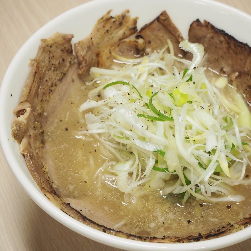 山葵がキレる肉そば「粋（いき）」(四代目ねかし 魚介とんこつ肉そば池袋西口店 )