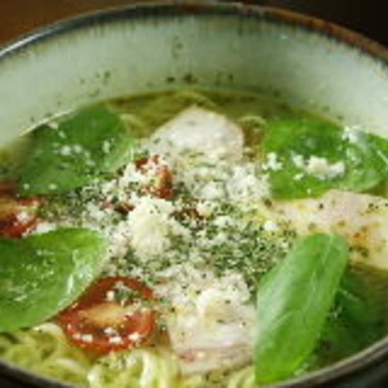 特製バジルラーメン(炎丸 本八幡店)