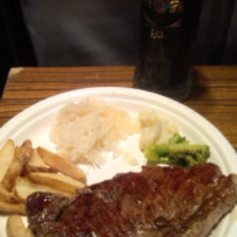 BECKS牛肉のステーキプレート(日比谷オクトーバーフェスト 大榮産業ワインバー )