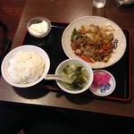 ホタテと牛肉の黒コショウ炒め定食(勇記餃子房)