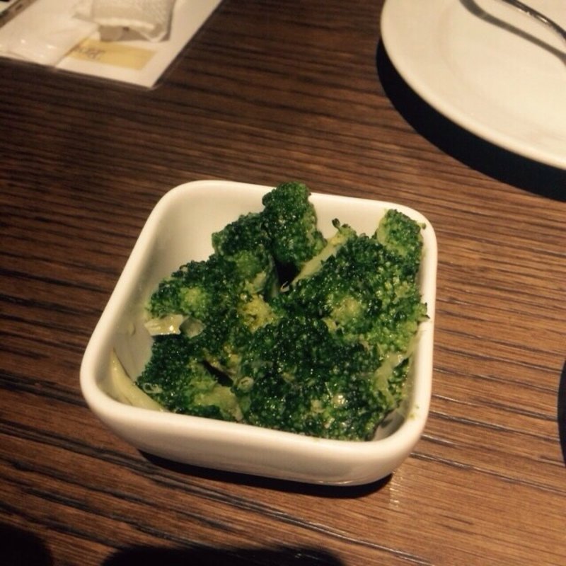 ブロッコリーとアンチョビのソテー(サルヴァトーレクオモアンドバール　京橋 （SALVATORE CUOMO＆BAR　京橋）)