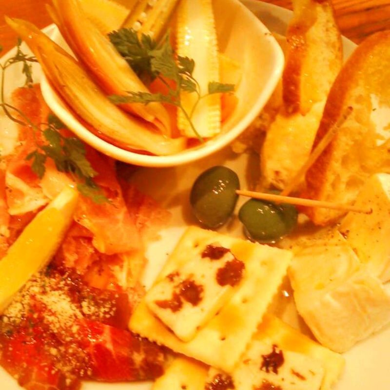 前菜盛り合わせ(ナガグツ ミート NagaGutsu meat)