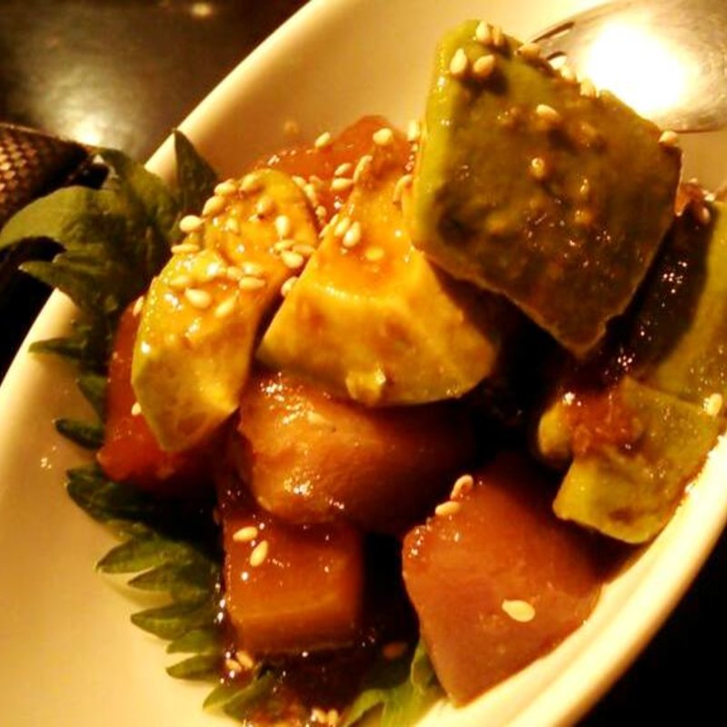 マグロとアボカドのわさびしょう油(スクナビコナ )